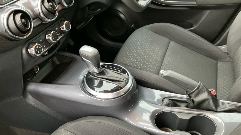 Nissan Juke 1.0 DiG-T 114 Acenta 5dr DCT Petrol Hatchback